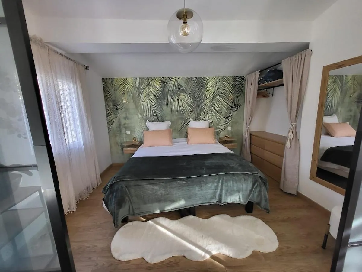 Le Vertuose 13 Cuges-les-Pins France