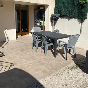 Ravissant Studio Au Centre De Les Pin Proche Marseille, Aix, Toulon, Plages Cuges-les-Pins